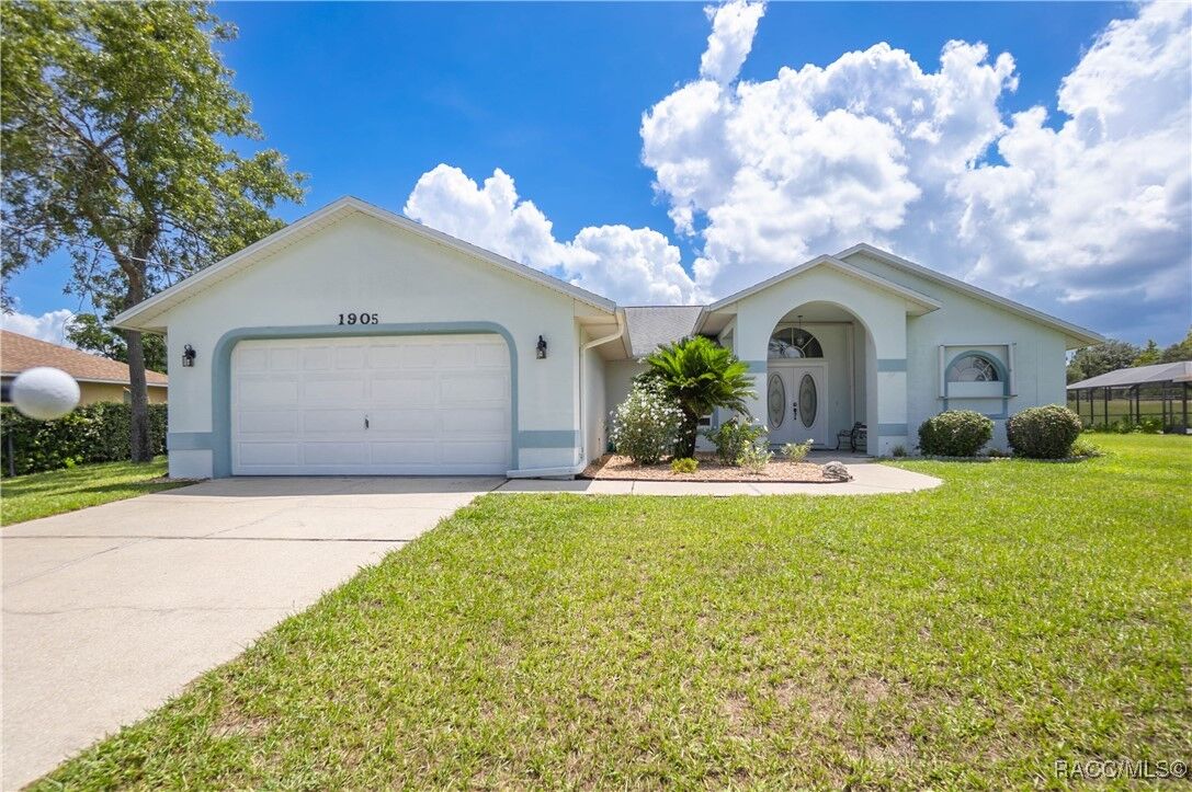 Property Photo: 1905 S Hoylake Terrace FL 34461