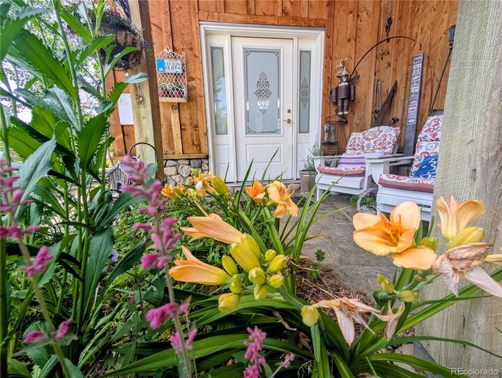 Property Photo:  1051 Mesa Drive  CO 80498 