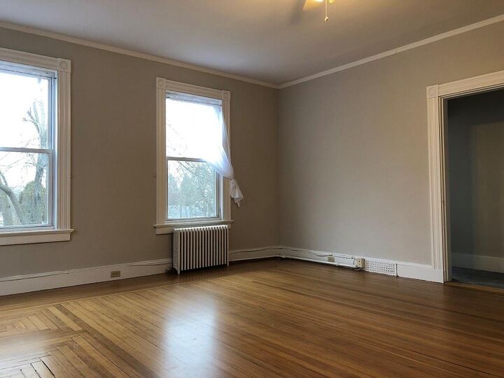 Property Photo: 7 Mt. Vernon Street 3 RI 02840