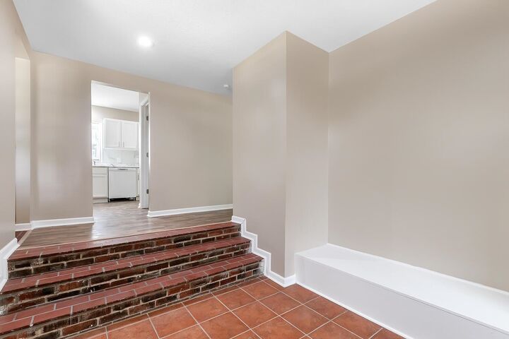 Property Photo: 1340 N Yale Ave KS 67208