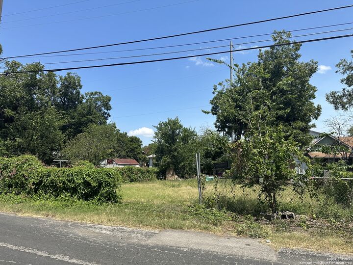 Property Photo:  119 Orphan  TX 78202 