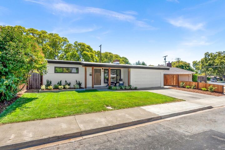 Property Photo:  2082 Juliana Court  CA 95050 