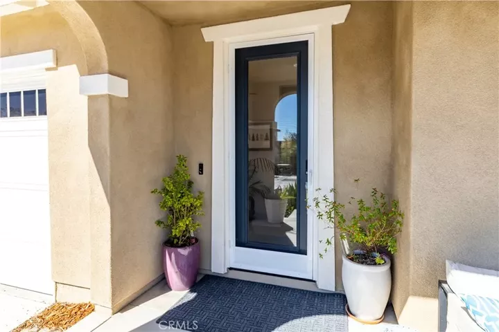 Property Photo: 3932 Kilbern Way CA 93401