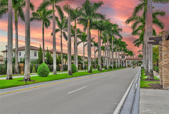 Property Photo: 8630 NW 101st Pl FL 33178
