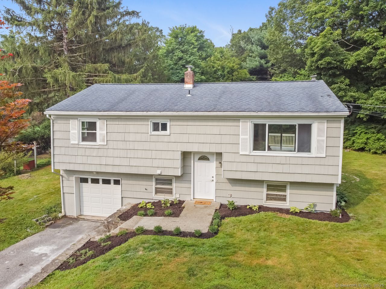 Property Photo:  20 Polaris Drive  CT 06776 