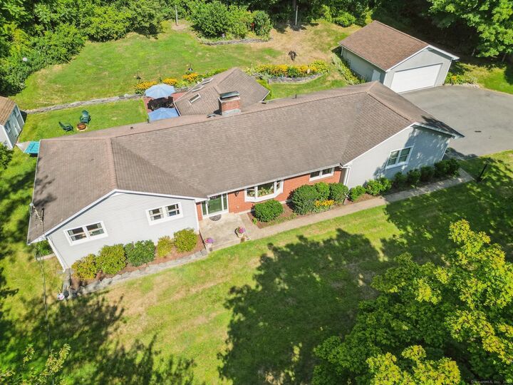 Property Photo: 187 Oregon Road CT 06451