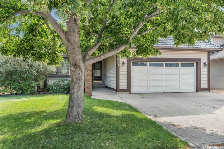 Property Photo: 3527 Apple Grove SK S4V 2R4