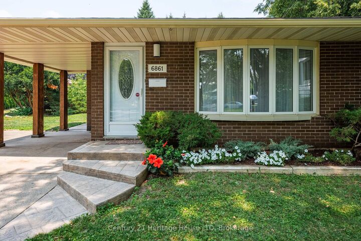 Property Photo: 6861 Fairlawn Crescent ON L2G 5B1