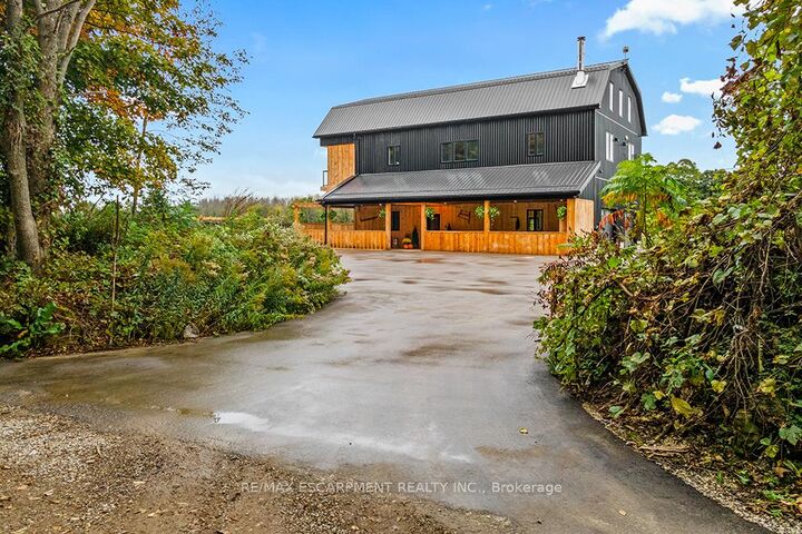 Property Photo:  402075 Grey Road 17 N/A  ON N0H 2T0 