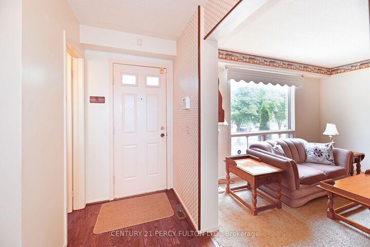 Photo de la propriété:  74 John Stoner Drive  ON M1B 3A3 