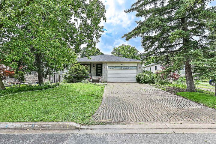 Property Photo:  168 Ruggles Avenue  ON L4C 1Y4 