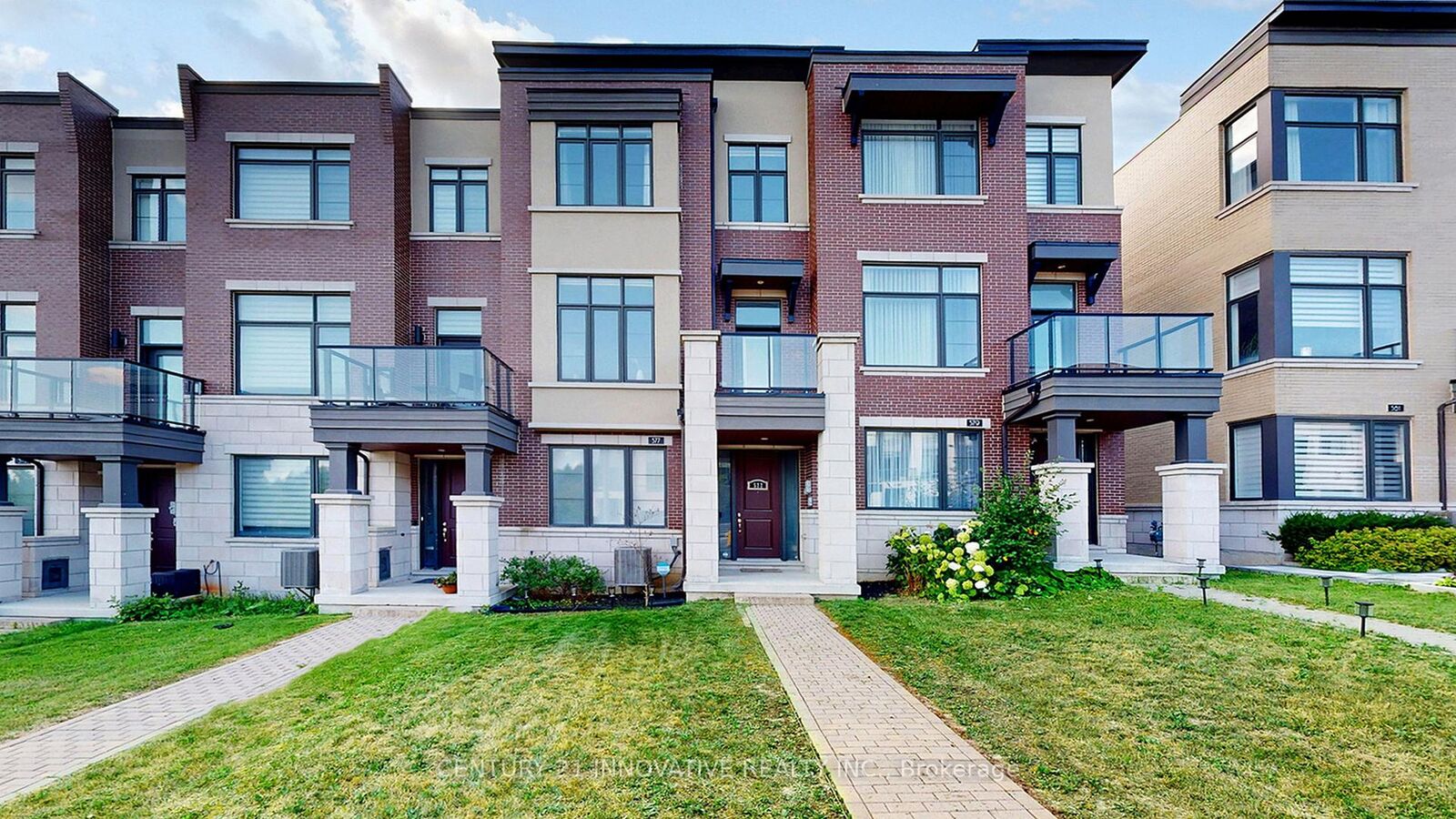 Property Photo:  577 Marc Santi Boulevard  ON L6A 4C9 