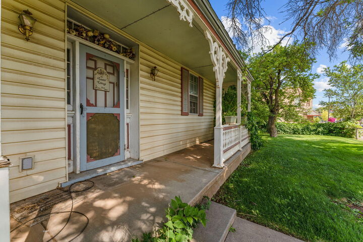 Property Photo: 49 N Main UT 84761