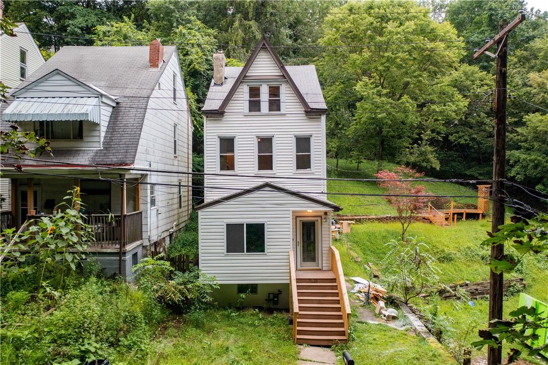 Property Photo: 522 Suffolk St PA 15214