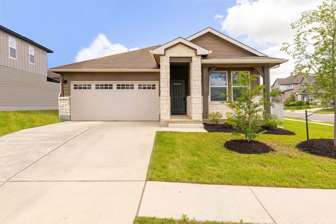 Property Photo:  2824 Smokehouse Trail  TX 78665 