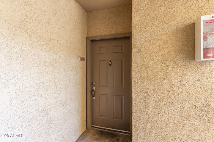 Property Photo: 2134 E Broadway Road 1058 AZ 85282