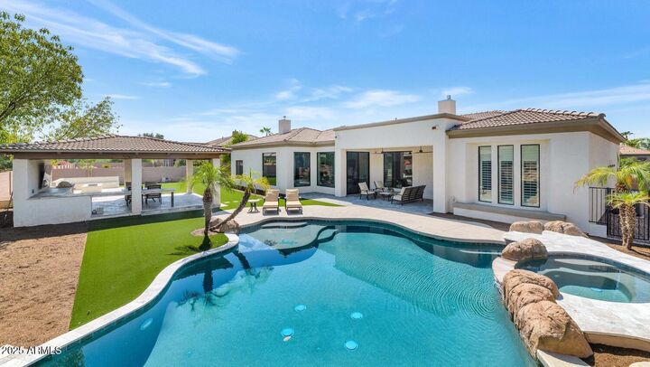 Property Photo:  2710 E Lynx Place  AZ 85249 