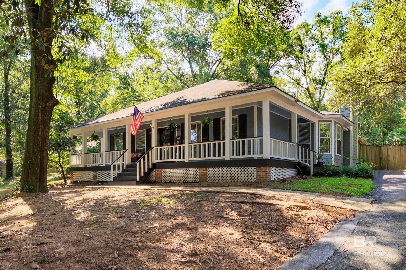 Property Photo:  8011 Suzanne Way  AL 36695 