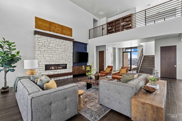 Property Photo: 510 W Paso Fino Dr. ID 83702