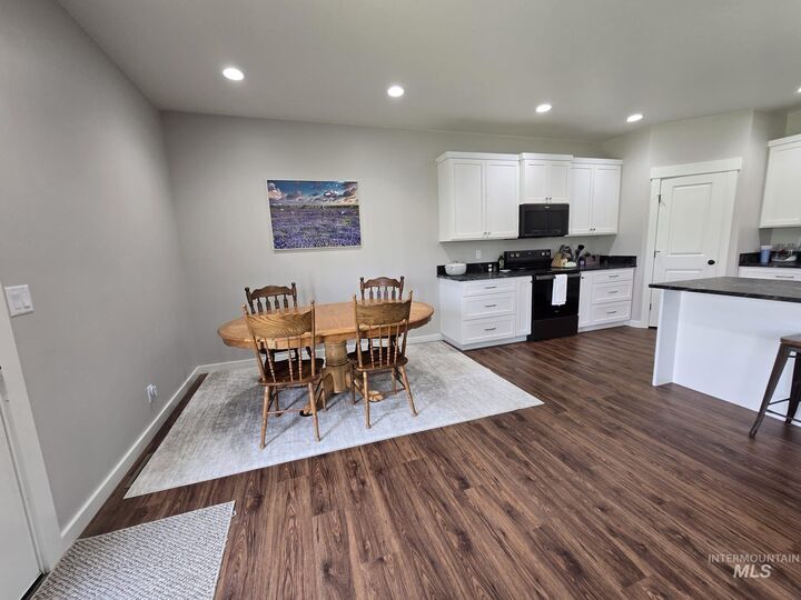 Property Photo: 942 W Wanda Lane ID 83336