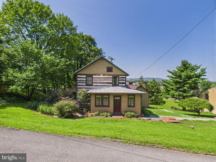 422 Gettysburg Pike  Mechanicsburg PA 17055 photo