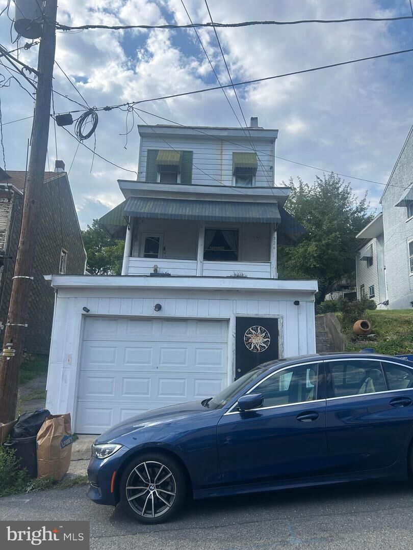 Property Photo:  326 E Race Street  PA 17901 