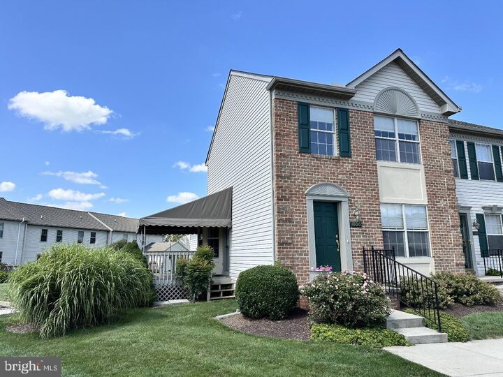 1000 Cobblestone Lane  Lancaster PA 17601 photo