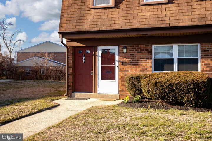 Property Photo:  834 Henri Court  NJ 08016 