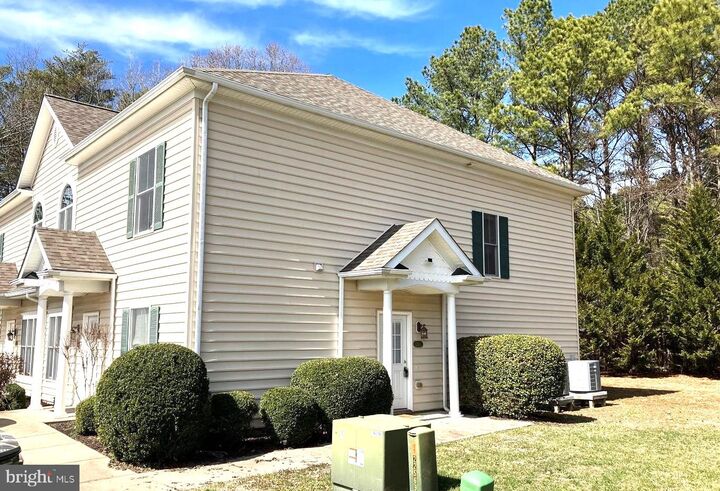 Property Photo:  22571 Chickadee Circle 3-4  MD 20653 