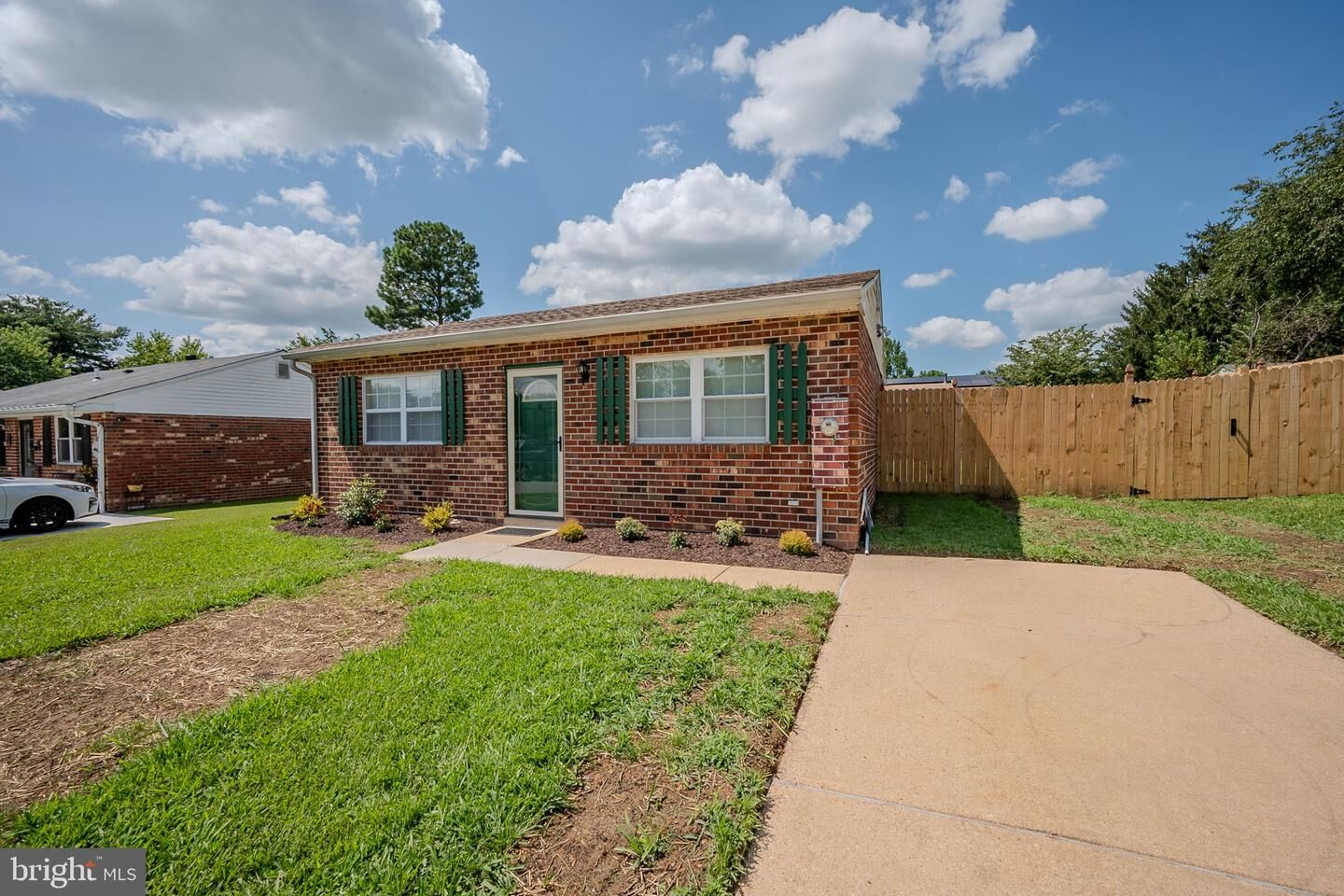Property Photo: 4 Keats Court DE 19702