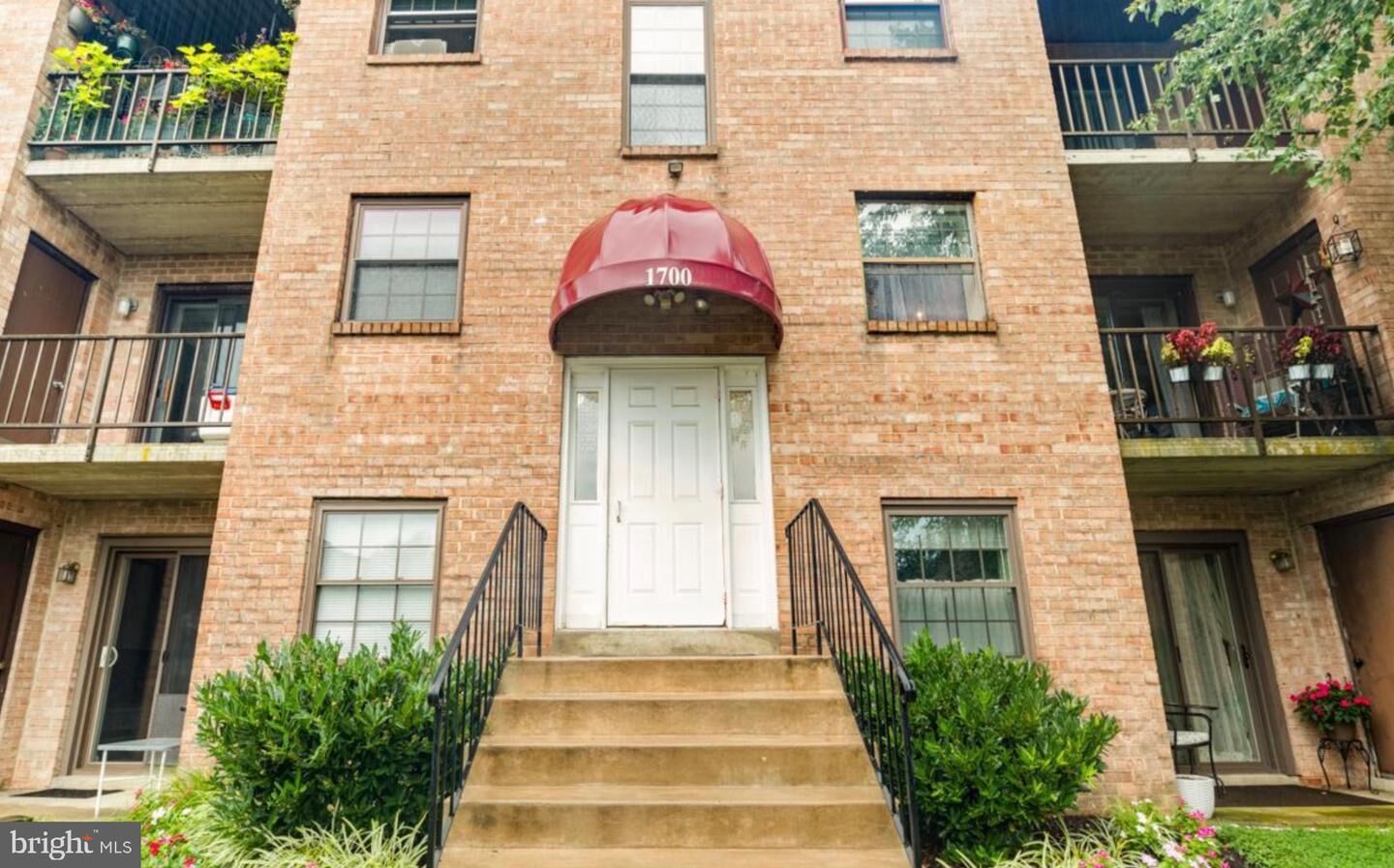 Property Photo:  1719 Valley Drive 1719  PA 19382 