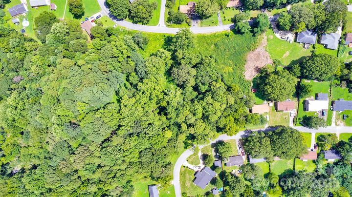 Property Photo:  3010 Randy Drive  NC 28052 