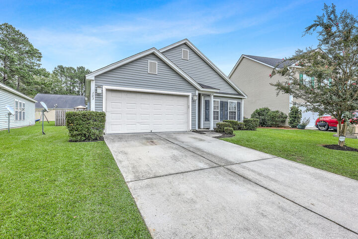 Property Photo:  103 Avalon Road  SC 29483 