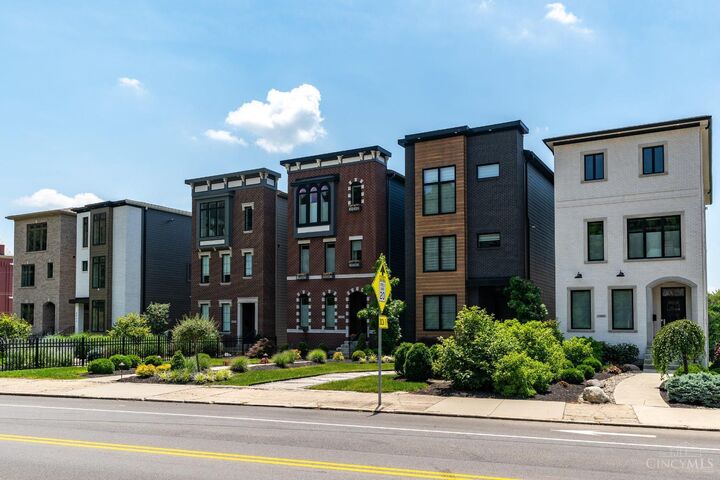 2485 Riverside Drive  Cincinnati OH 45202 photo