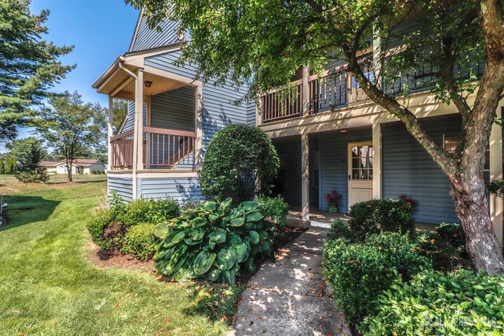 8 Benjamin Franklin Drive  Monroe NJ 08831 photo