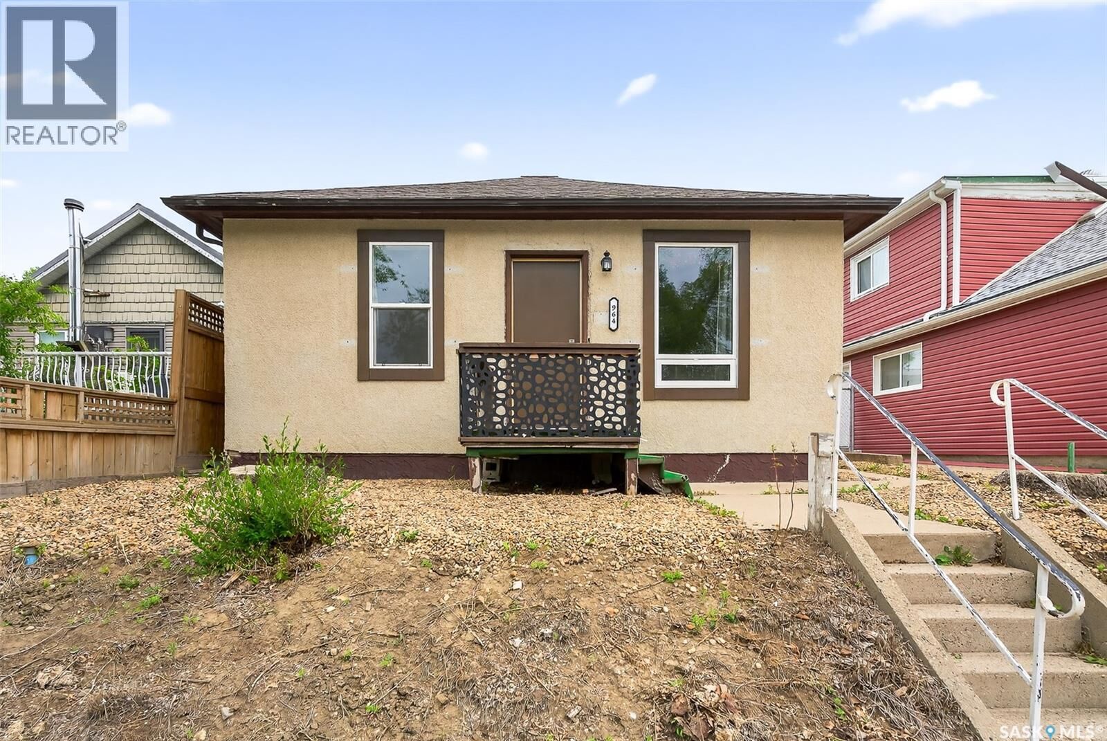 Photo de la propriété:  964 Athabasca Street W  SK S6H 2E4 