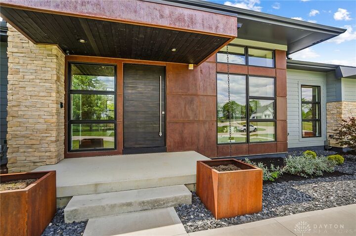 Property Photo:  2372 Presley Court  OH 45036 