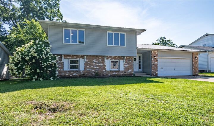 1826 N Oakcrest Avenue  Decatur IL 62526 photo