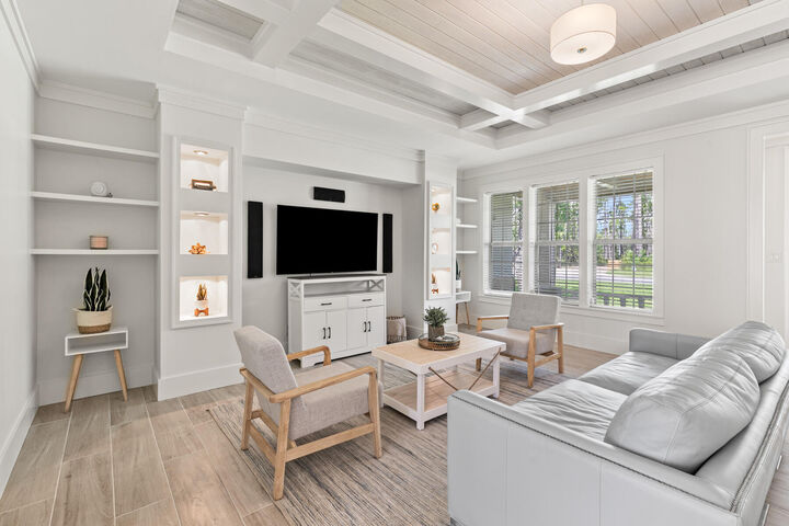 Property Photo: 265 W Hewett Road FL 32459