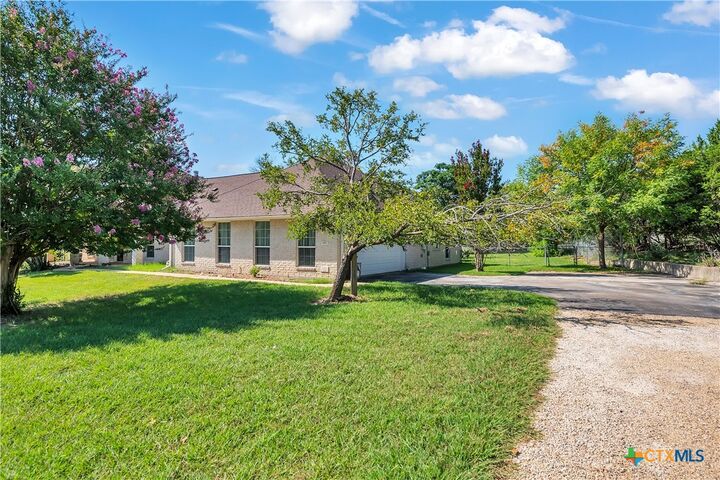Property Photo: 602 Antelope Lane TX 76550
