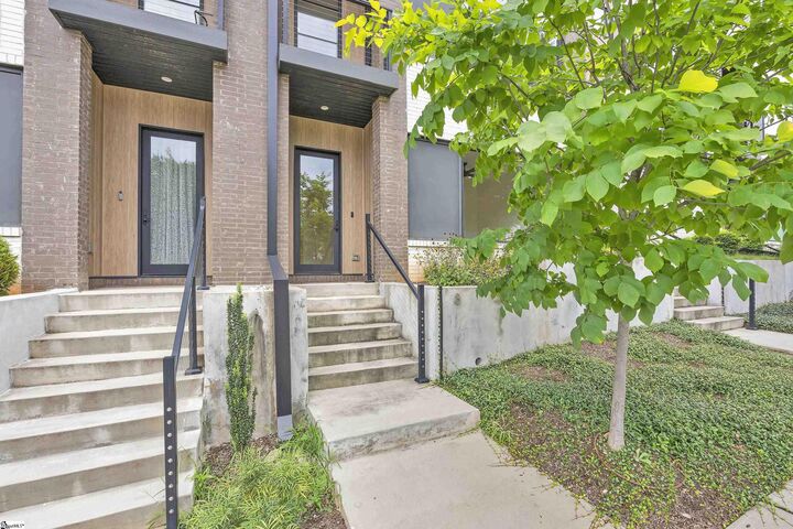 Property Photo: 611 N Main Street Unit #8 SC 29601