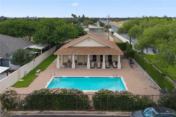 802 Hill Country Drive  Edinburg TX 78539 photo