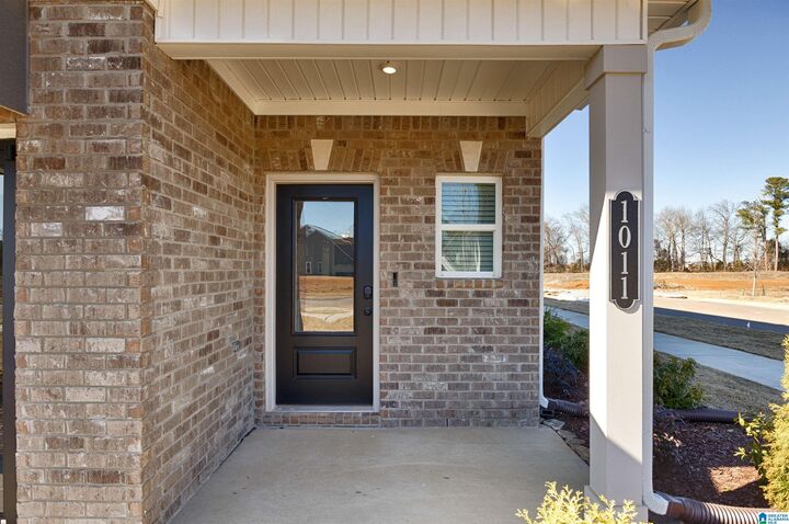 Property Photo:  5481 Headwinds Lane  AL 35022 