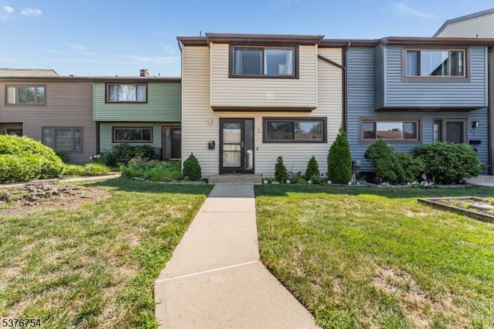 140 Brookside Ln  Hillsborough Twp. NJ 08844 photo