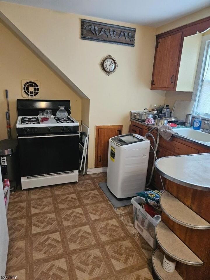 Property Photo:  19 Spring Ave 2  NJ 07436 