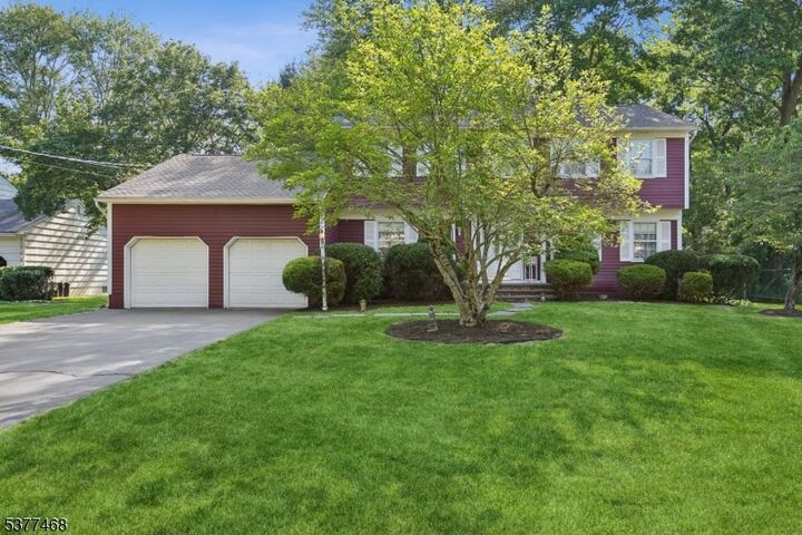 Property Photo: 8 Tracy Ct NJ 07960