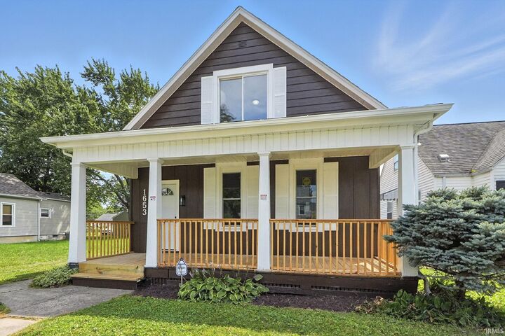 Property Photo: 1653 Rosemont Drive IN 46808