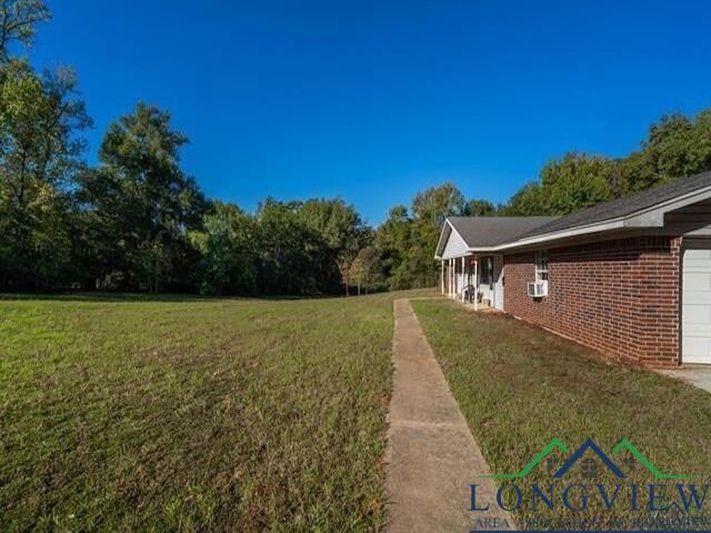 Property Photo:  306 Hubbard  TX 75652 