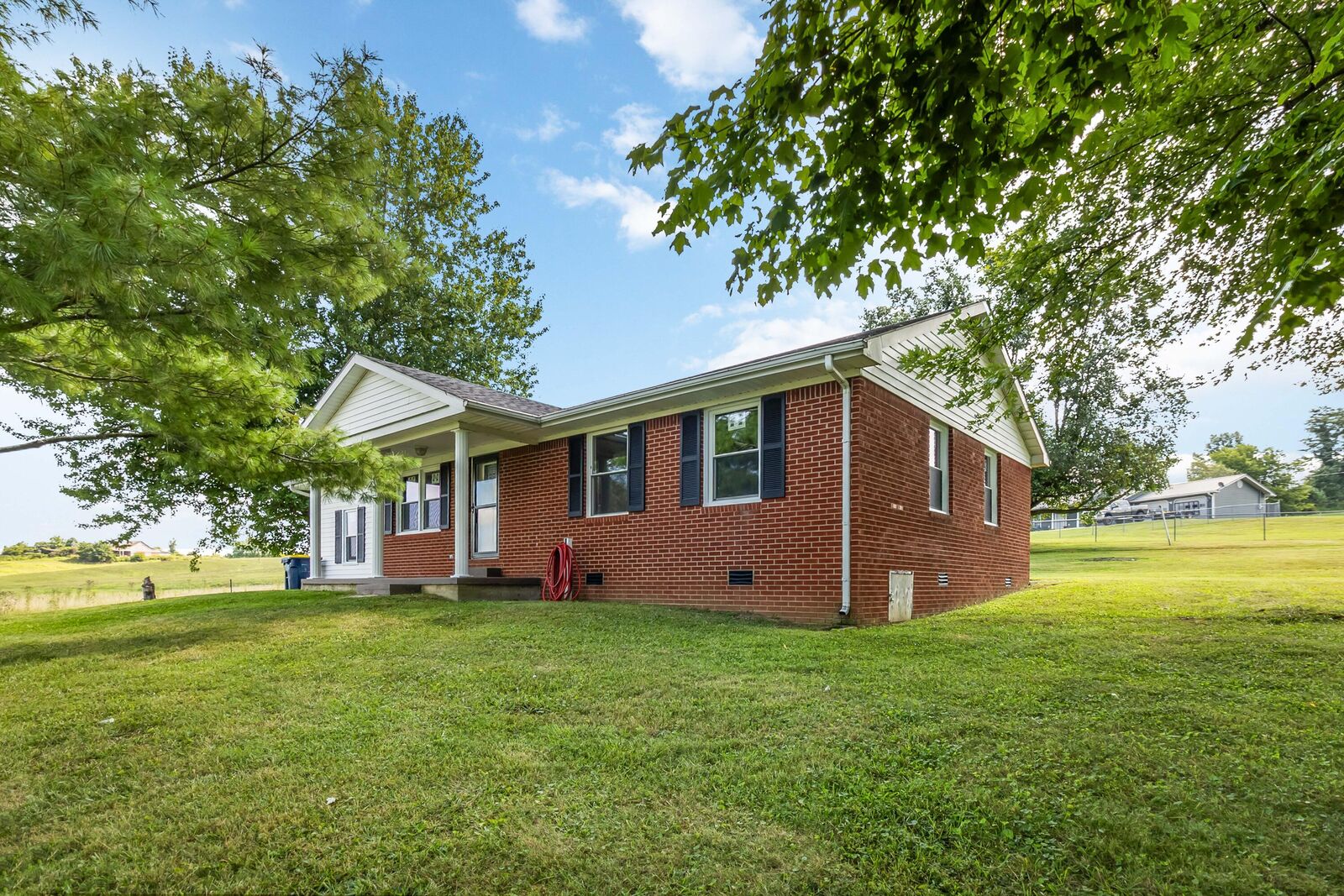 Property Photo:  4492 Chestnut Grove Road  KY 40409 