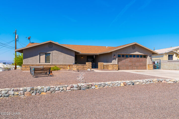 Property Photo: 3185 Aztec Dr AZ 86403